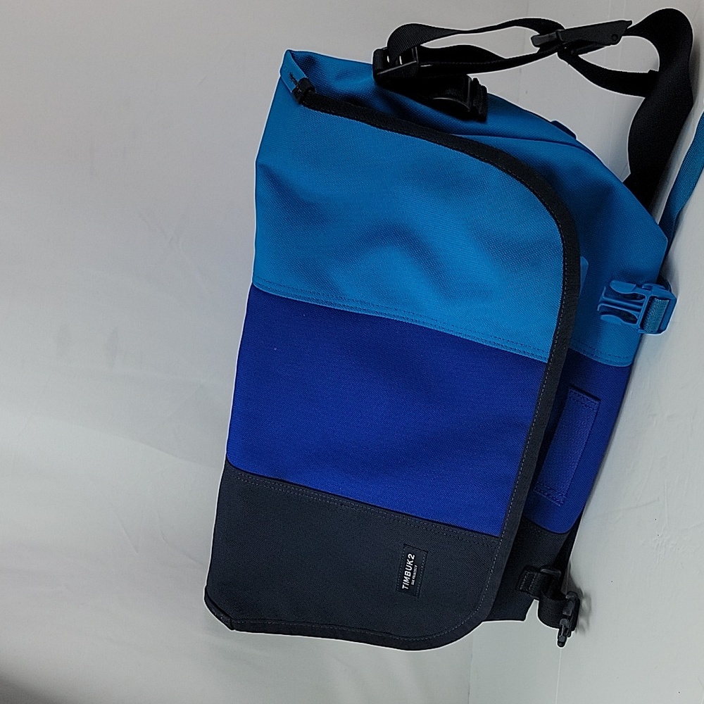 Timbuk2 San Francisco Large Blue/Turquoise Poly-Textile Messenger Crossbody Bag